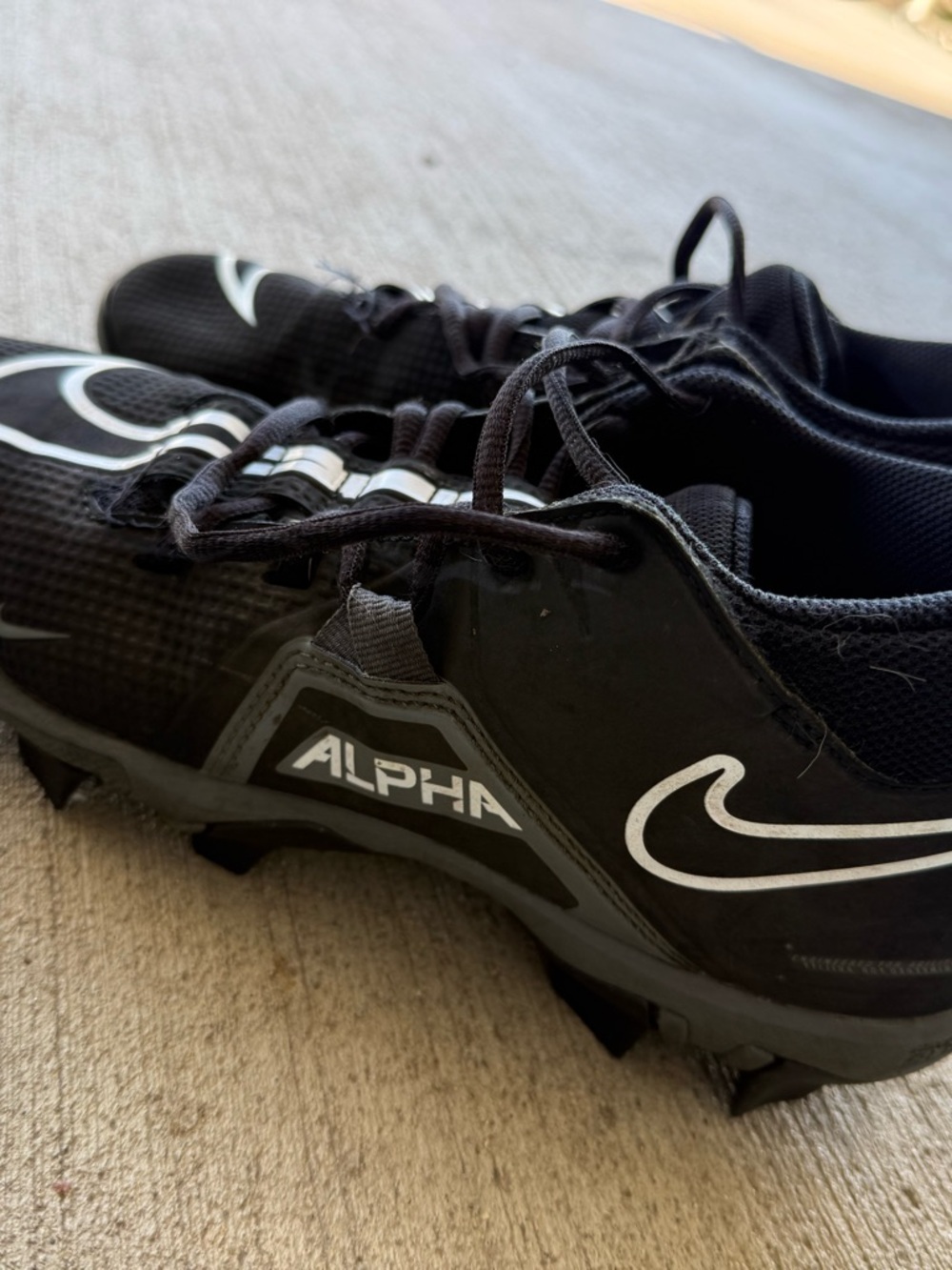 Nike Alpha Men's Football Cleats 7.5M